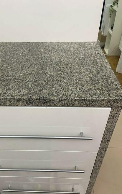 Nagrobki , blaty , schody , parapety - z kamienia