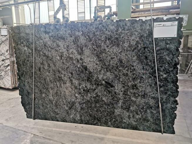 Kamień marmur granit konglomerat na blaty posadzki