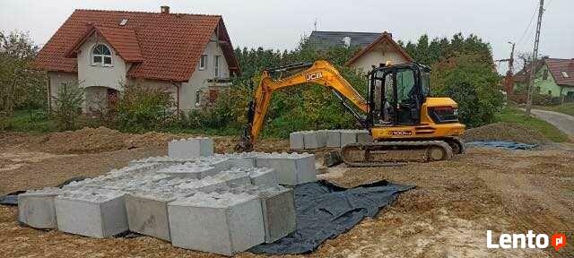 Roboty ziemne usługi koparką JCB wykopy wyburzenia drogi