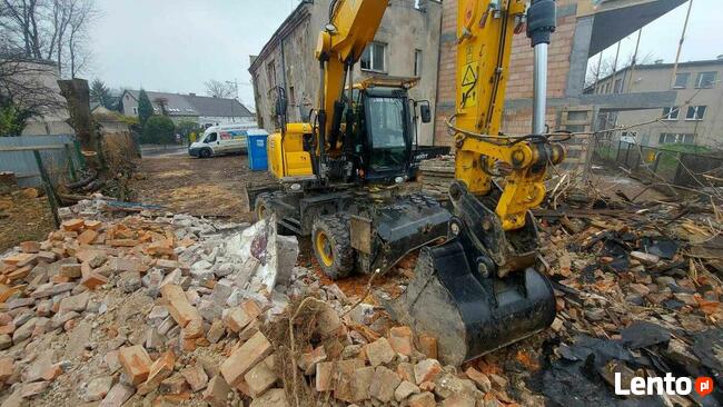 Roboty ziemne usługi koparką JCB wykopy wyburzenia drogi