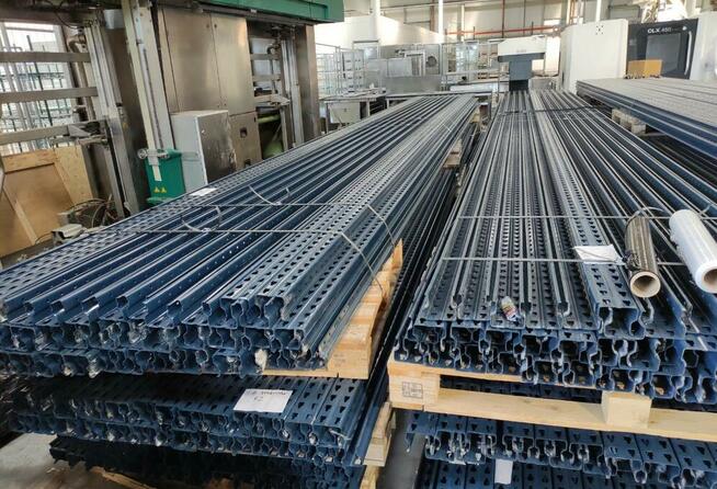 Używane regały Mecalux do magazynu