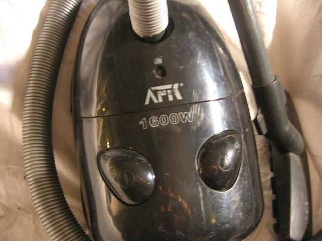 odkurzacz firmy AFK 2000 Wat z de.