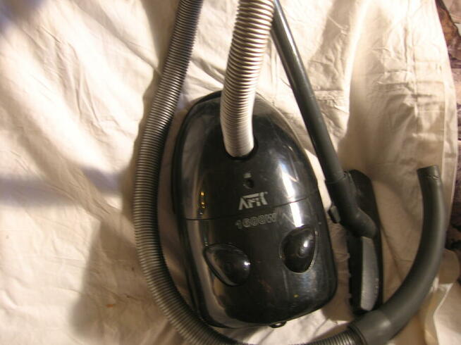 odkurzacz firmy AFK 2000 Wat z de.