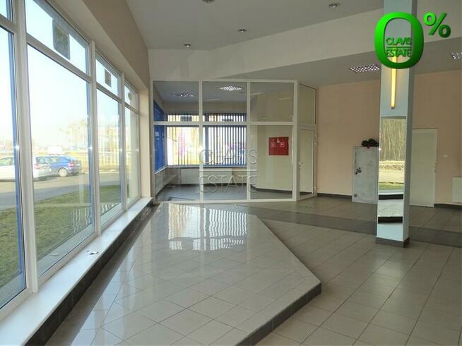 Budynek usługowo-handlowy przy obwodnicy