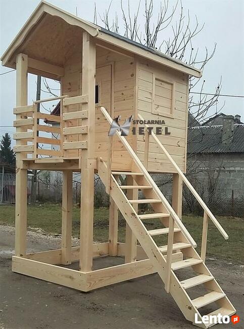 Domek dla małych dzieci plac zabaw ze zjeżdżalnią