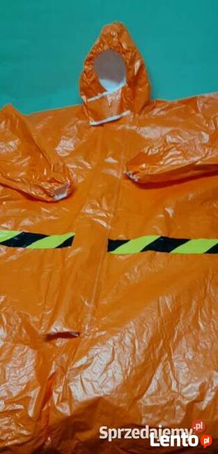 Odsprzedam 4 kpl. Kombinezony- wodno i wiatro odporne