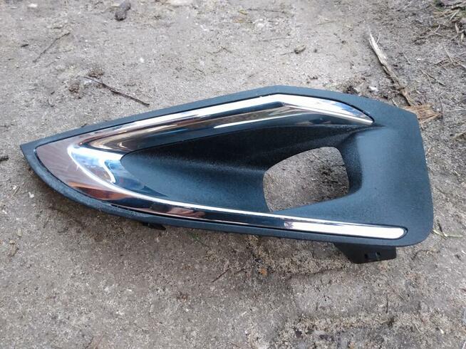 Sprzedam kratkę zderzaka przedniego peugeot 3008 strona R