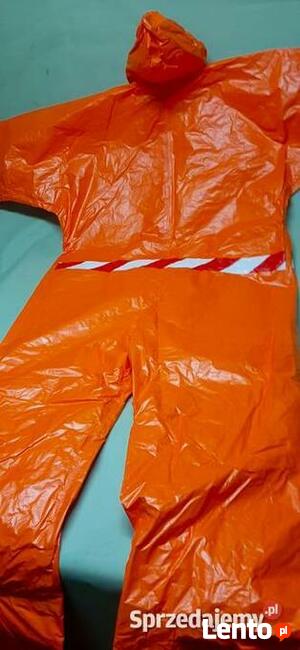 Odsprzedam 4 kpl. Kombinezony- wodno i wiatro odporne