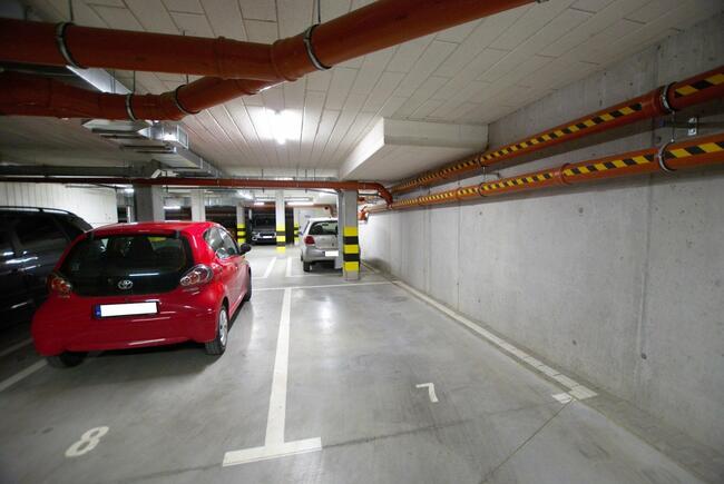 Garaż Kielce Pod Telegrafem, Bąkowa