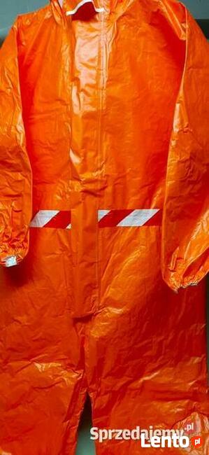 Odsprzedam 4 kpl. Kombinezony- wodno i wiatro odporne