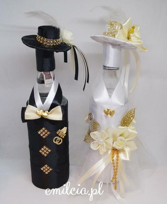 Szampański komplet. Ubranka na butelki Ślub