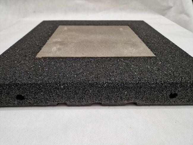 Płyta gumowa z betonen, świetna sprawa do ogrodu na dróżke ,