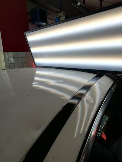 Usuwanie wgnieceń w karoserii samochodowej metodą pdr