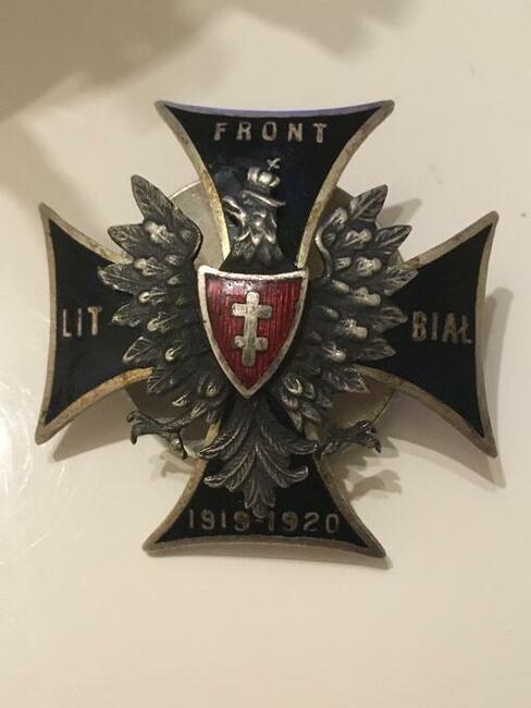 Szukam odznaczeń wojskowych.