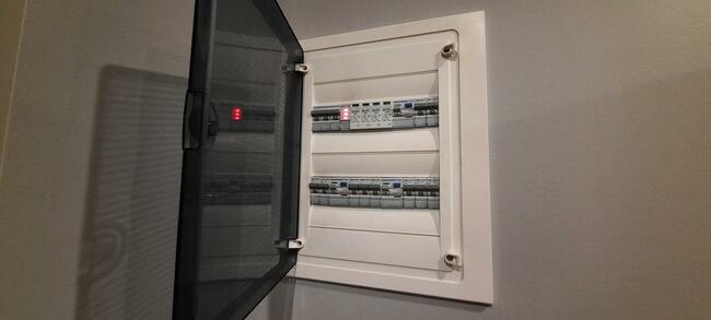 Podłączenie płyty indukcyjnej z podbiciem karty gwarancyjnej