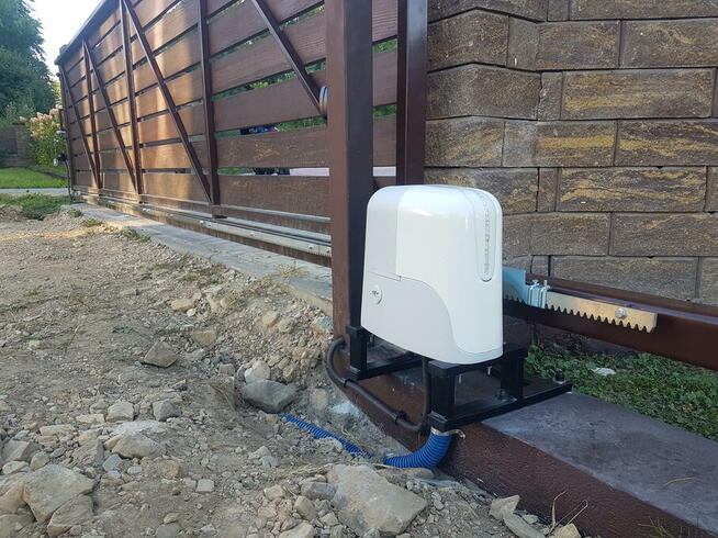 UNITCAM Montaż kamer, alarmy, automatyka bram, Elektryk