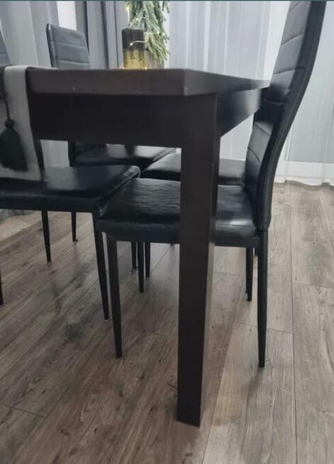Rozkładany stół +4 krzesła