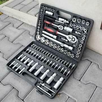 Zestaw kluczy nasadowych 108 elementów