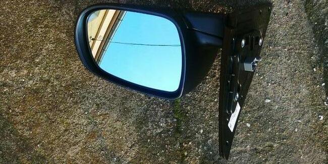 LUSTERKO PRAWE KIA CEED 8 PIN 87606-1H165