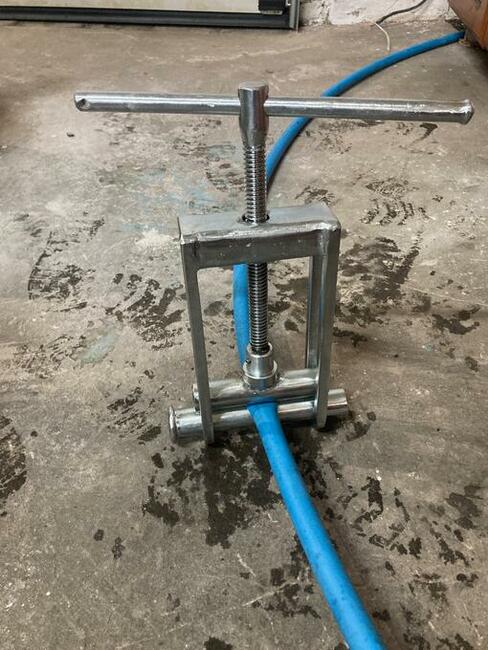 Zacisk do rur PE , zacisk śrubowy do rur , wynajem, wysyłka