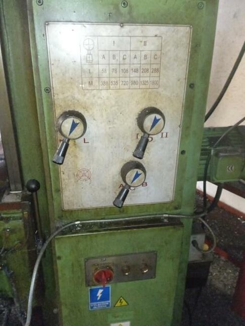 Frezarka Uniwersalna FMU-36U Stół 1320x360