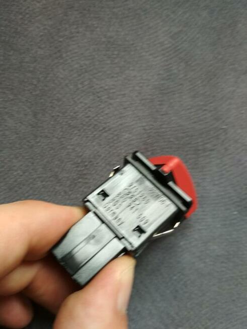 Przycisk świateł awaryjnych 1DIN Audi A3 8P 2003-2008