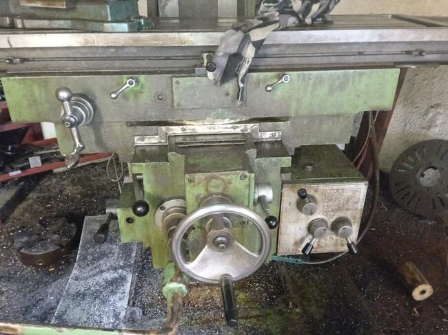 Frezarka Uniwersalna FMU-36U Stół 1320x360