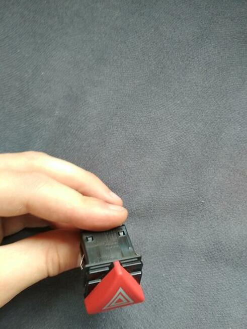 Przycisk świateł awaryjnych 1DIN Audi A3 8P 2003-2008