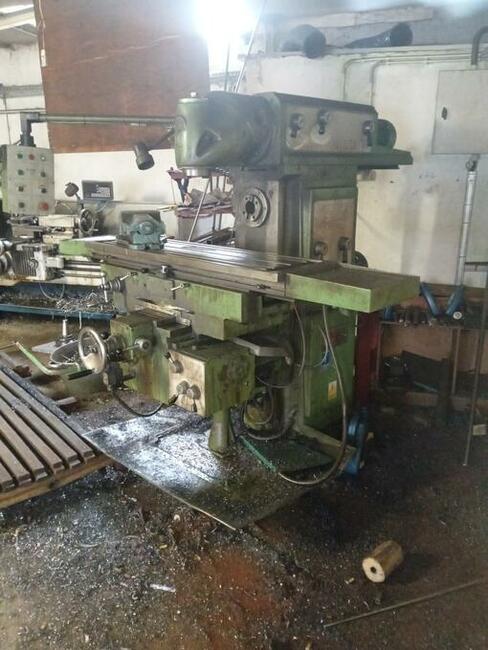 Frezarka Uniwersalna FMU-36U Stół 1320x360