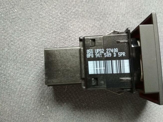 Przycisk świateł awaryjnych LIFT Audi A3 8P 2009-2013