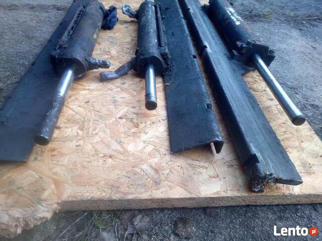 Siłownik przelotowy wspomagania