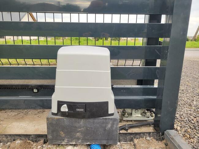 Serwis / naprawa / montaż bram garażowych i automatyki