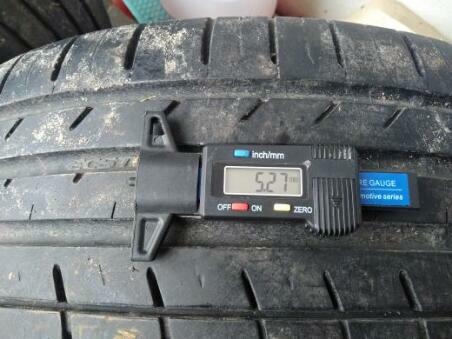 Opony letnie i alufelgi 205/55 R 16 VW Golf ET50 komplet