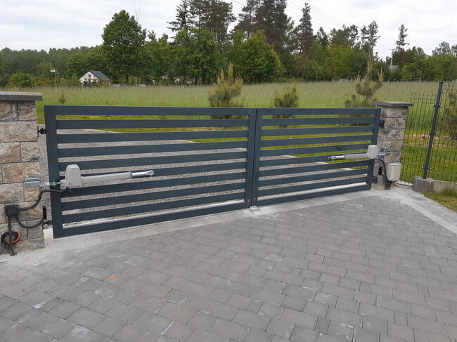 Serwis / naprawa / montaż bram garażowych i automatyki