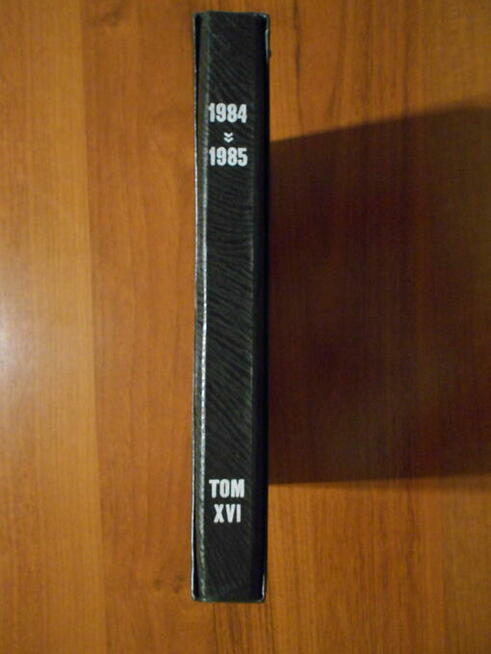 Sprzedam klaser znaczków ze znaczkami.