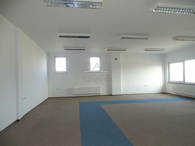 Budynek usługowo-handlowy przy obwodnicy