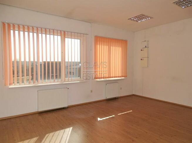 Budynek usługowo-handlowy przy obwodnicy