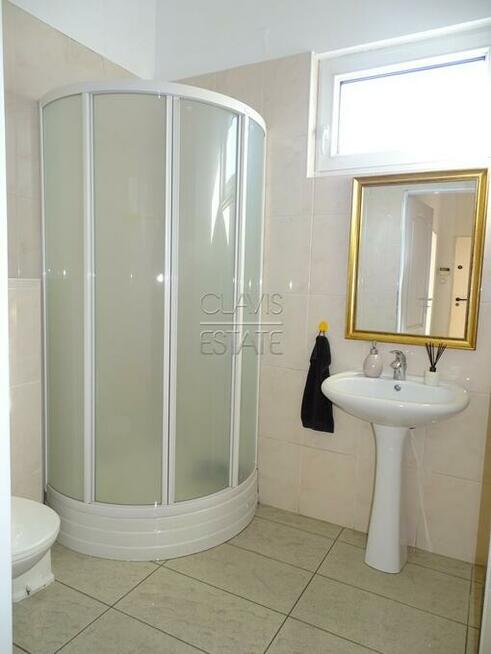 Budynek usługowo-handlowy przy obwodnicy