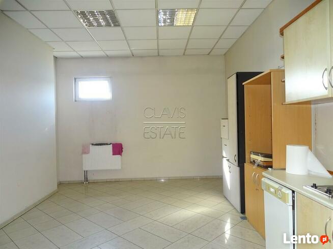 Budynek usługowo-handlowy przy obwodnicy