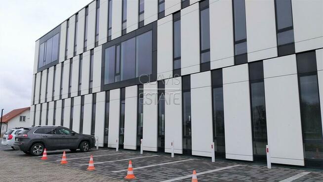 Lokal na parterze przy głównej ulicy