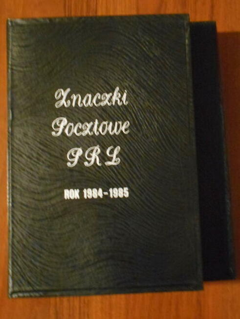 Sprzedam klaser znaczków ze znaczkami.