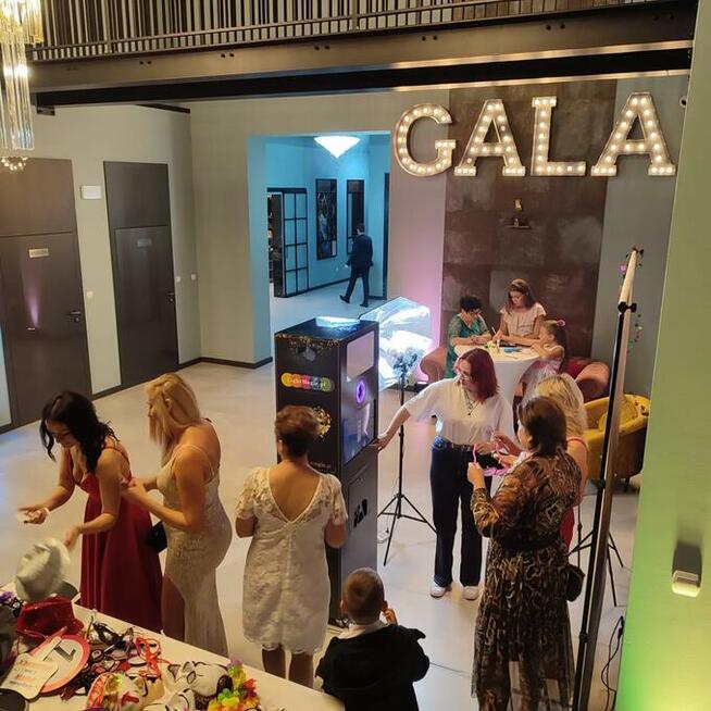 Fotobudka 360. Ciężki Dym. Pirobanery. Love, Miłość