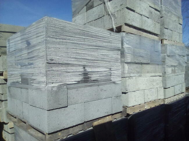 Kapturki obejmy napinacze zawiasy