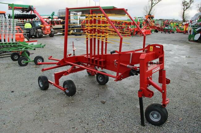 Zgrabiarka zgrabiarki karuzelowa tandem Strumyk