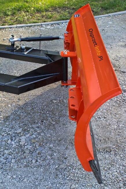 PŁUG ŚNIEŻNY DO WÓZKA WIDŁOWEGO LUB ŁADOWARKI NA WIDŁY - 2,0