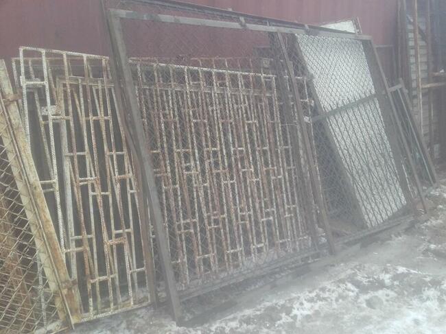 Sprzedam używane ogrodzenia oraz bramy z siatki.