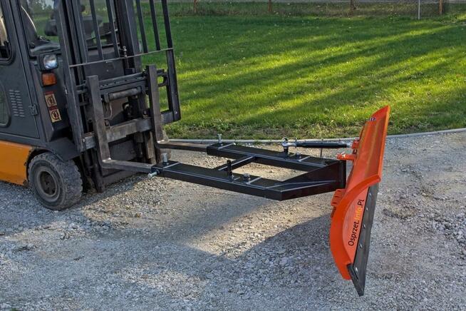 PŁUG ŚNIEŻNY DO WÓZKA WIDŁOWEGO LUB ŁADOWARKI NA WIDŁY - 2,0