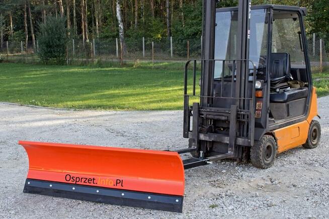 PŁUG ŚNIEŻNY DO WÓZKA WIDŁOWEGO LUB ŁADOWARKI NA WIDŁY - 2,0