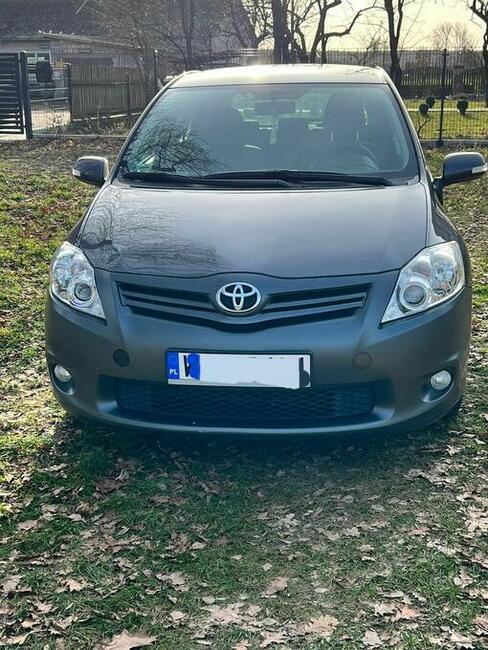 Toyota Auris rok produkcji 2010