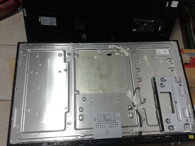 telewizor LG 42 cale hdmi 3D usb dvbt full hd 100hz tv uszko